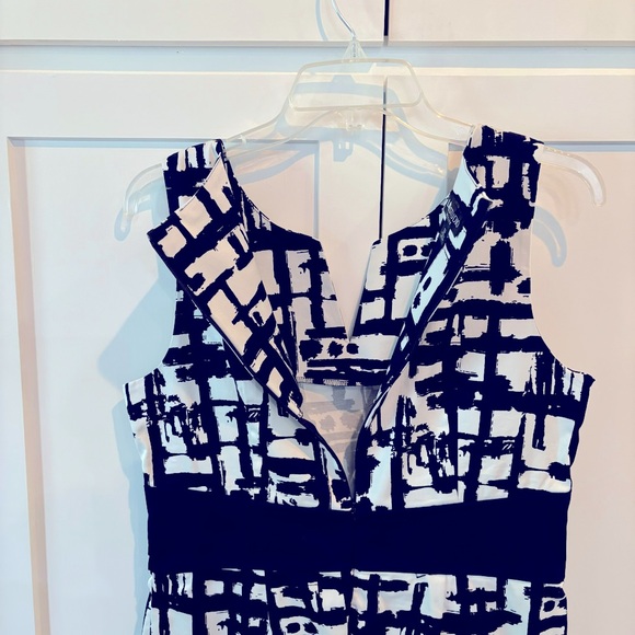 L.N. Studio dress, 12P, black and white print. Cotton and spandex - Picture 2 of 8